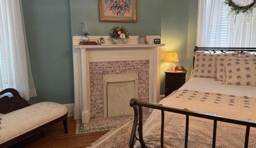 Deluxe Queen Room with Two Queen Beds