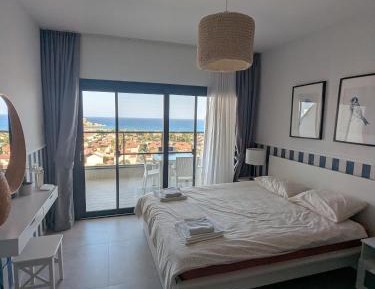 Studio Apartment with One Double Bed