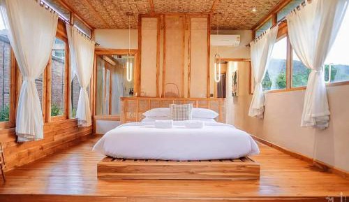 Deluxe Double Room with Bath