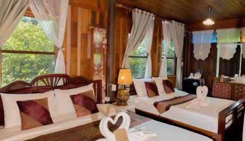 Premium Quadruple Room