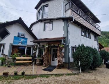 Seven-Bedroom House