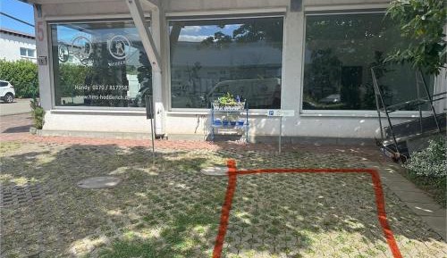 One-Bedroom Apartment with Balcony