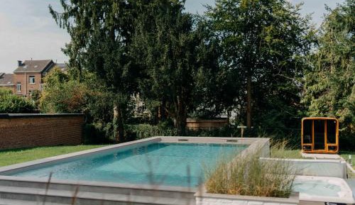 Queen Room with Spa Bath