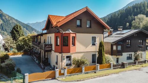 Apartment (2 Adults)