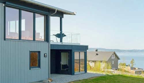 Five-Bedroom Holiday Home