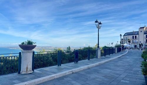 Deluxe Double Room with Balcony and Sea View