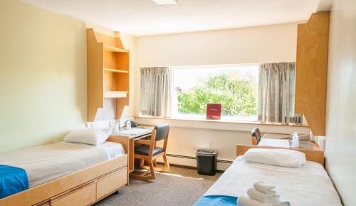 Two-Bedroom Apartment (4 Adults)