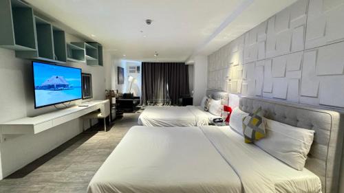 Double or Twin Room with View