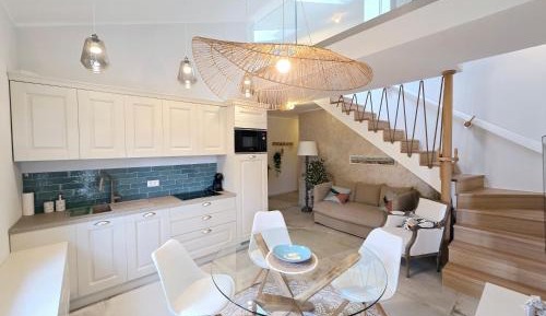 Two-Bedroom Deluxe Apartment with Balcony