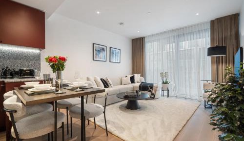 Deluxe Apartment