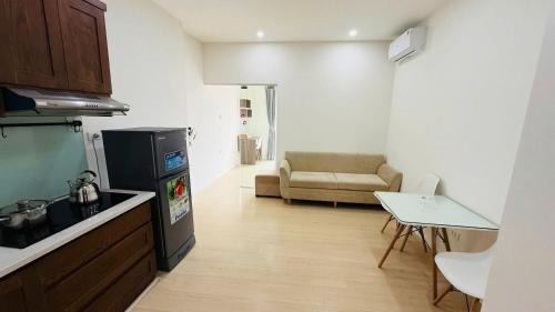One-Bedroom Apartment with Balcony