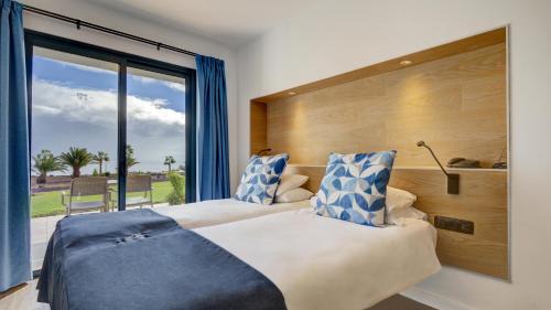  One-Bedroom Apartment with Garden View