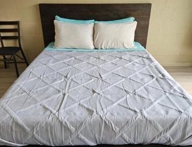 Studio Apartment with Queen Bed