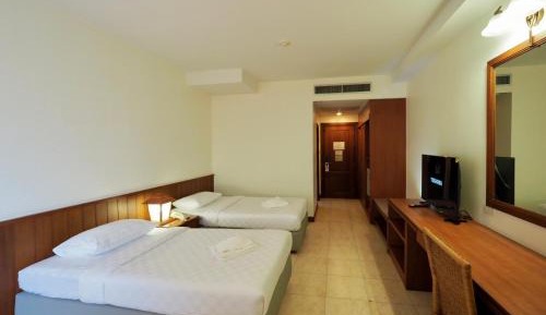 Standard Queen Room
