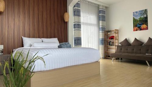 Deluxe Double Room with Balcony