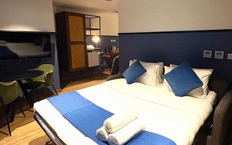 Studio Apartment