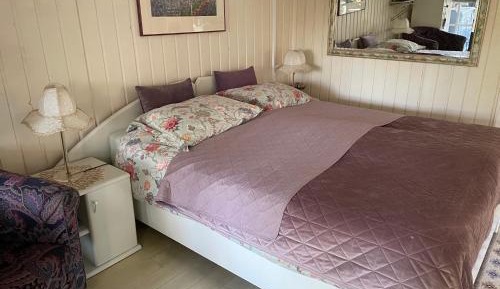 Large Double Room