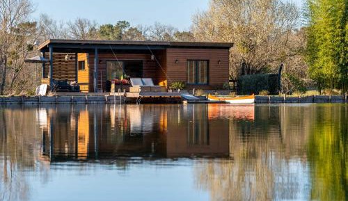 Wooden Hut with Lake Views