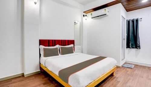 Deluxe Double or Twin Room with City View