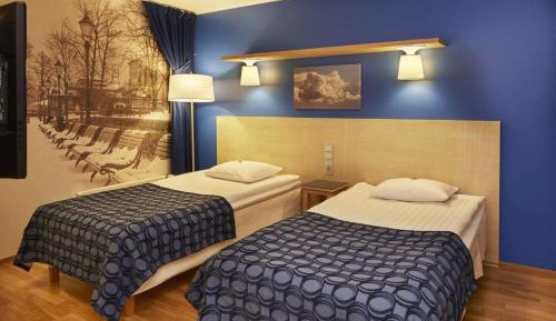 Queen room without Window