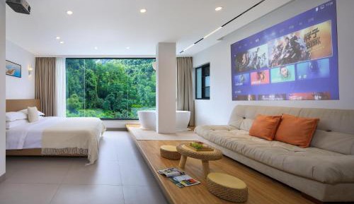 Queen Room with Pool View