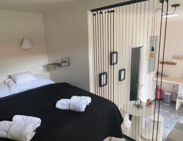 Room #794421905