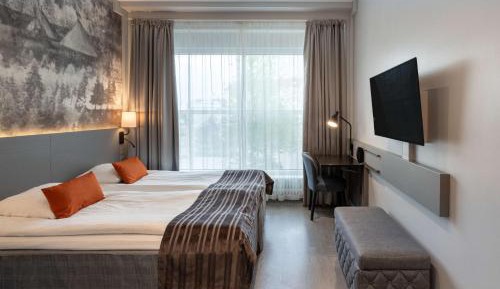 Superior Family Room