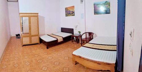 Twin Room with Private Bathroom