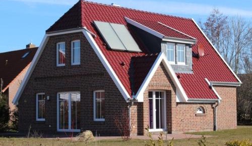 Three-Bedroom Holiday Home 