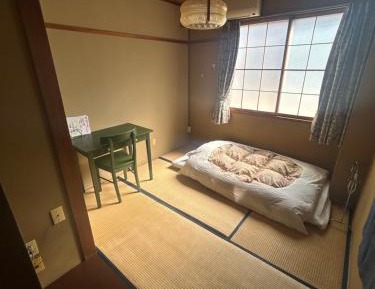Single Room with Shared Bathroom
