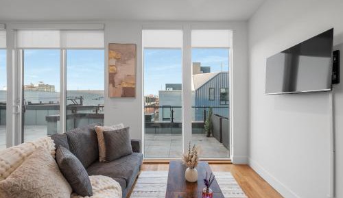 Single Room with Balcony