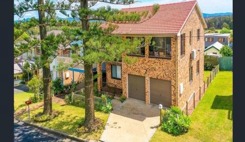 Three-Bedroom Vacation Home 