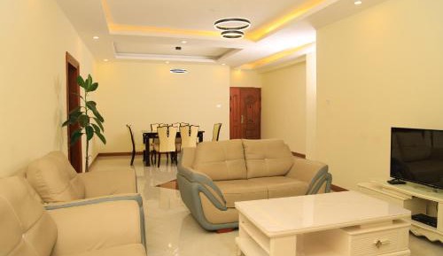 Three-Bedroom Apartment with Balcony