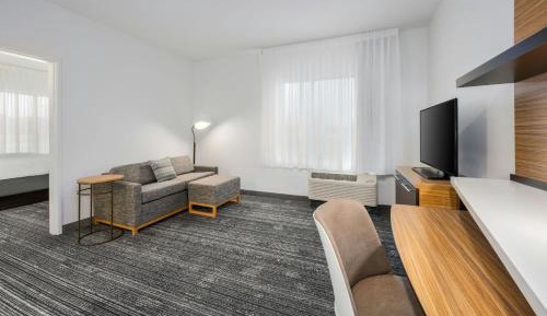 One-Bedroom Suite with Queen Bed and a Sofa Bed