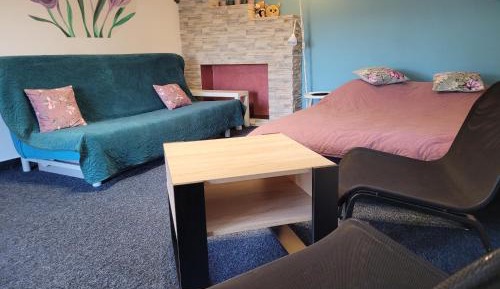One-Bedroom Apartment with Terrace