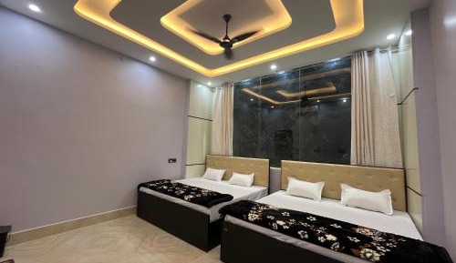 Deluxe Queen Room with Two Queen Beds