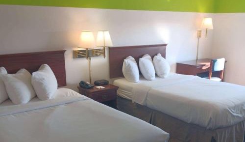 Double Room with Two Double Beds - Disability Access