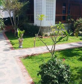 Bungalow with Garden View