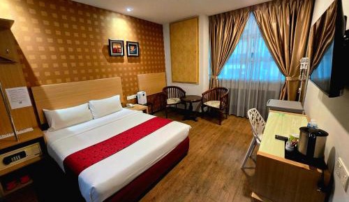 Deluxe Queen Room
