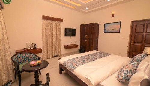 Standard King Room