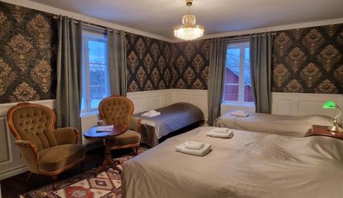 Deluxe Family Suite