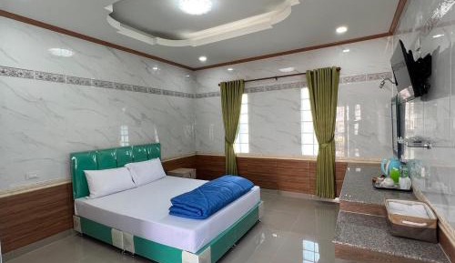 Deluxe Queen Room