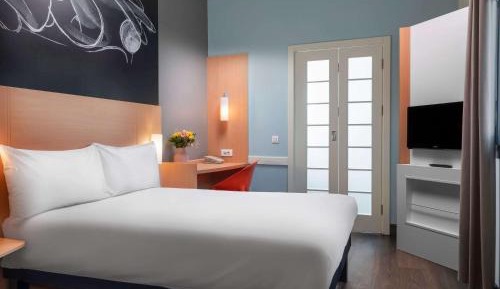 Standard Room with 1 Double Bed