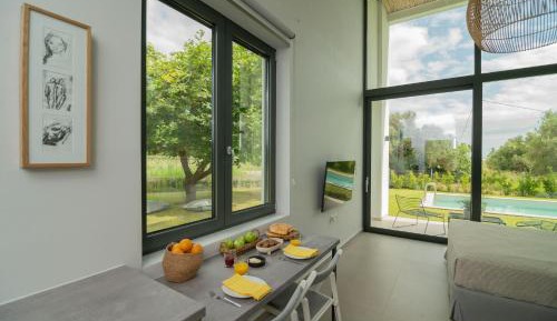 Nefeli - One Bedroom Villa with sharing pool
