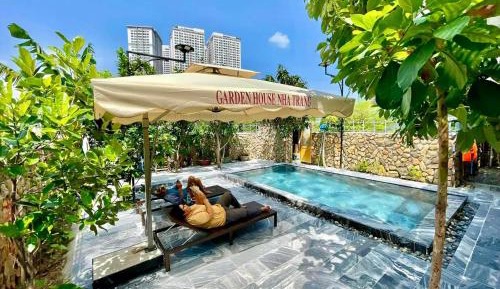 Villa with Garden View