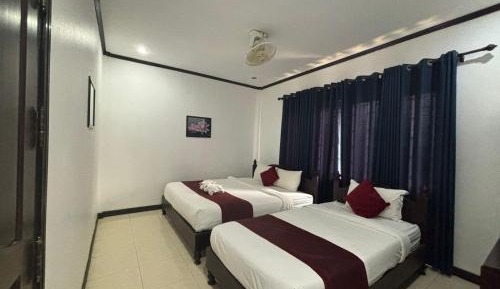 Deluxe Family Room