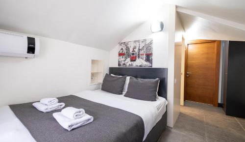 Queen Room with Balcony