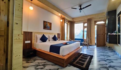 King Room with Mountain View