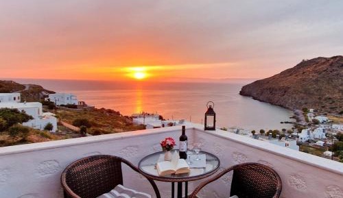 One-Bedroom Apartment with Ocean View