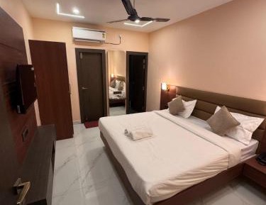 Queen Room with Balcony